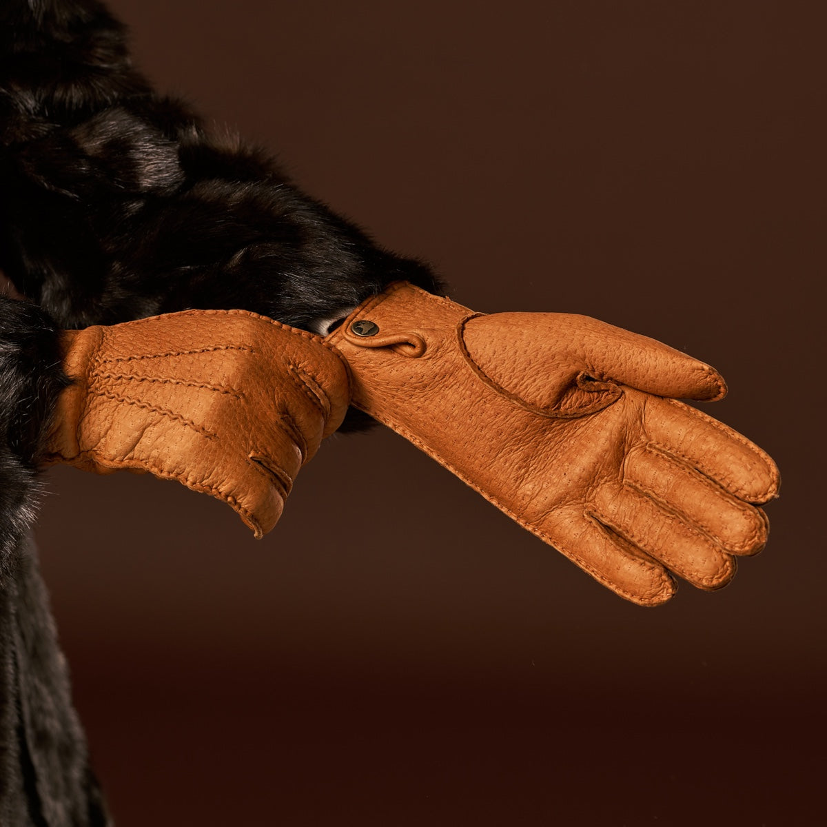 Arianna (brown) – Luxurious Italian peccary leather gloves with cashmere lining - Bellanzari - Luxury Leather Gloves - Handmade in Italy - 7