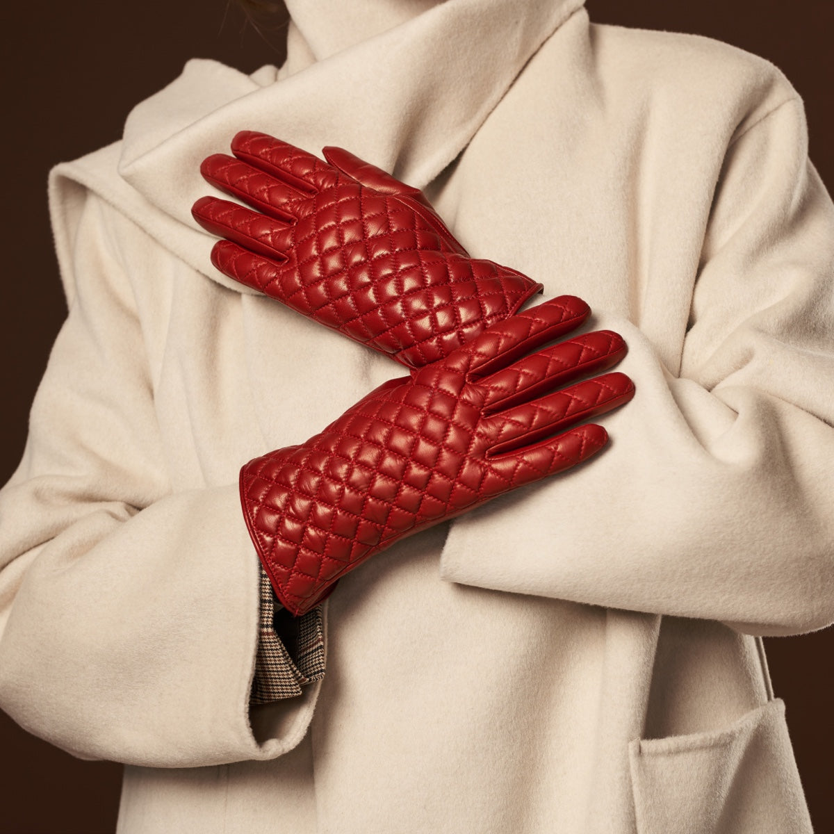 Aurora (red) - classic Italian lambskin leather gloves with cashmere lining and checkered pattern - Bellanzari - Luxury Leather Gloves - Handmade in Italy - 9