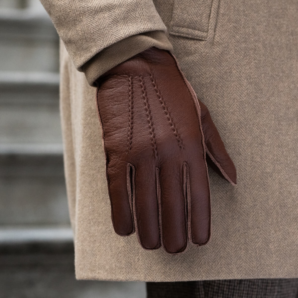 Ernesto (brown) - Italian gloves made of American deerskin leather with rabbit fur lining - Bellanzari - Luxury Leather Gloves - Handmade in Italy - 10
