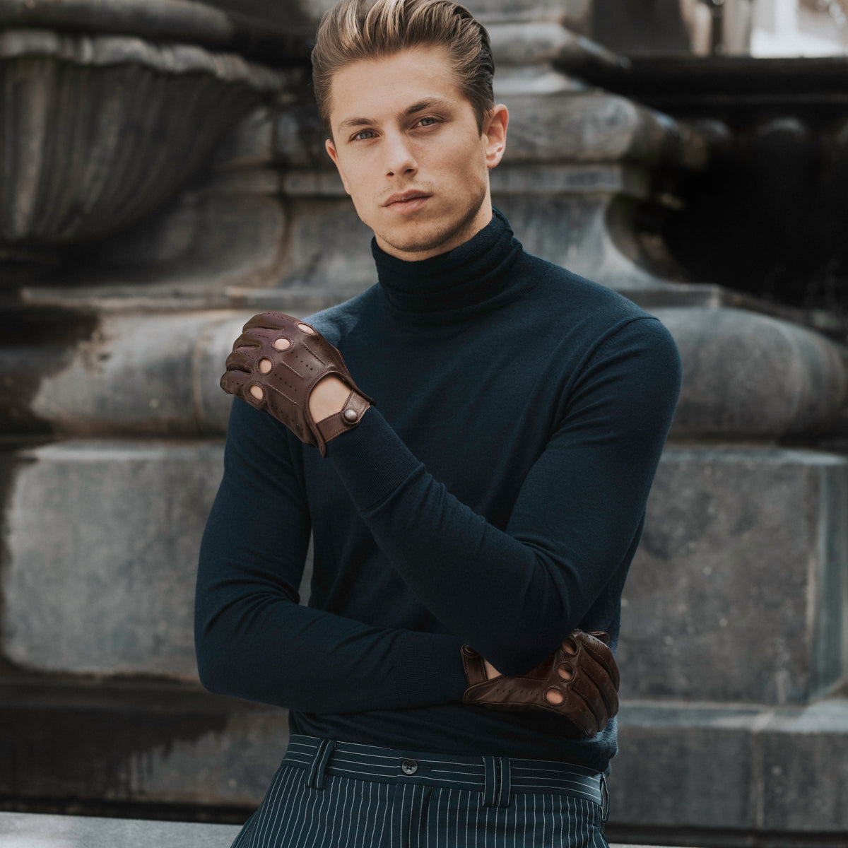 Fabio (brown) – Italian lambskin leather driving gloves for men - Bellanzari - Luxury Driving Gloves - Handmade in Italy - 4