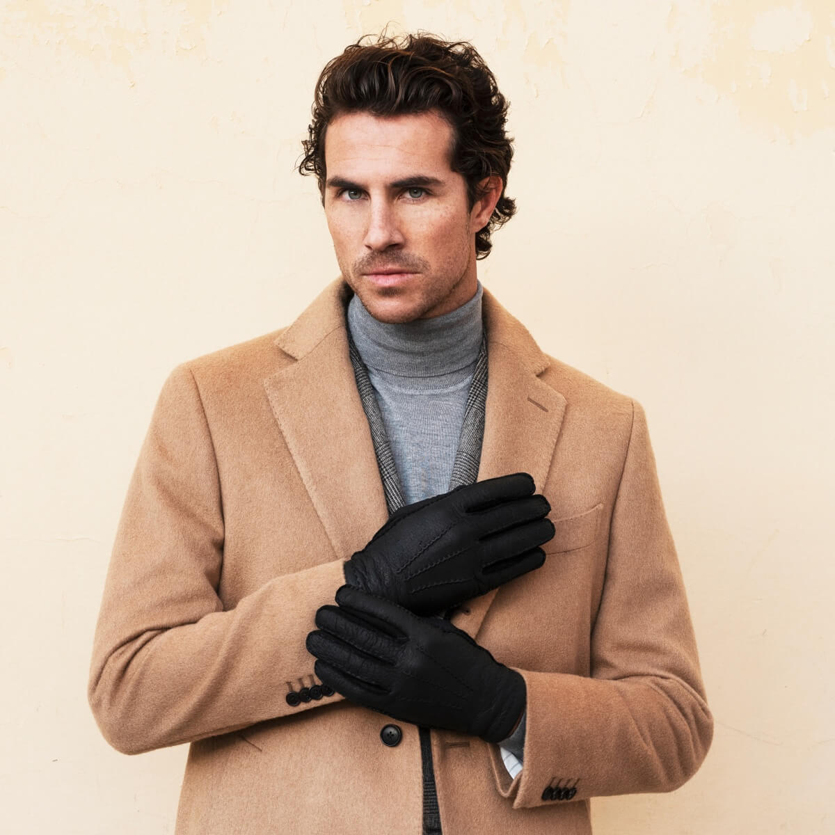 Filippo (black) - Italian peccary leather gloves with cashmere lining - Bellanzari - Luxury Leather Gloves - Handmade in Italy - 4
