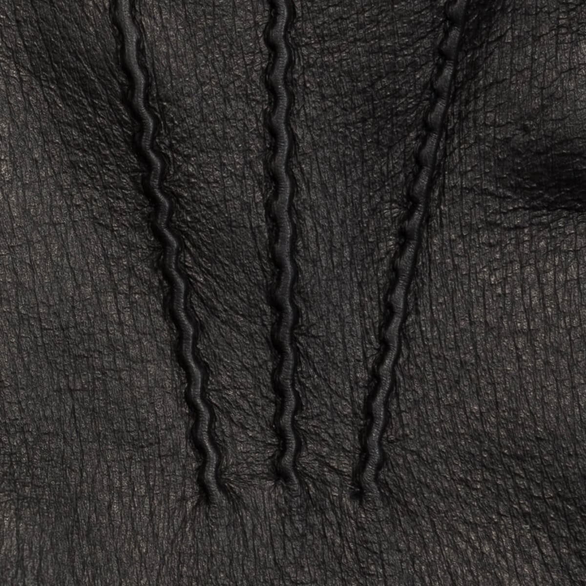 Leandro (black) – Italian-made American deerskin gloves with luxurious cashmere lining - Bellanzari - Luxury Leather Gloves - Handmade in Italy - 5