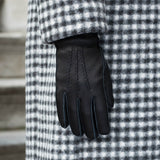 Nicoletta (black) – Italian deerskin leather gloves with luxurious cashmere lining for women - Bellanzari - Luxury Leather Gloves - Handmade in Italy - 9