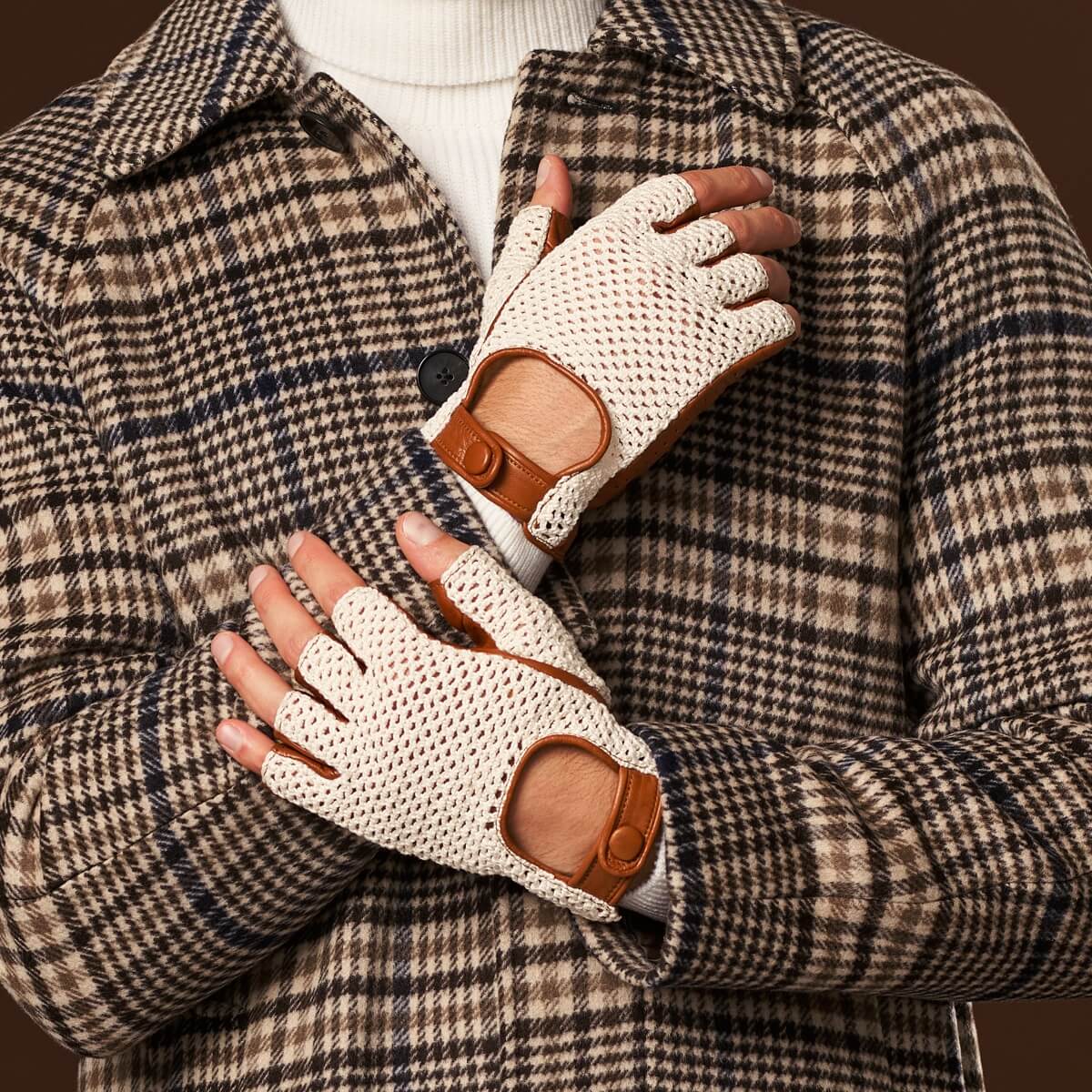 Paolo (cognac) – Hand-sewn Italian crochet driving gloves in lambskin leather - Bellanzari - Luxury Leather Gloves - Handmade in Italy - 7