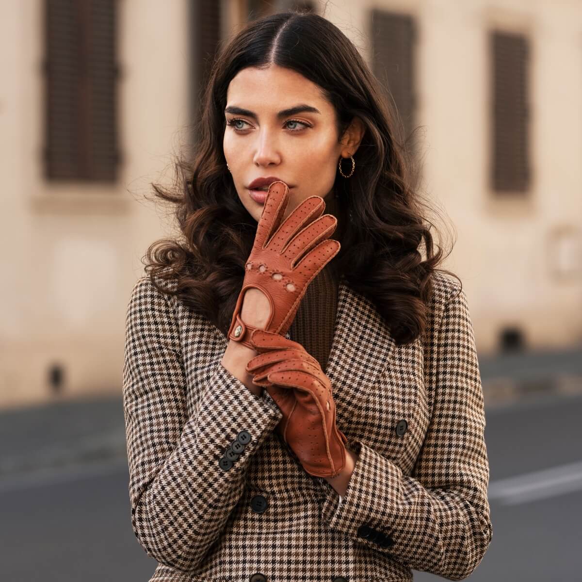 Rosalia (brown) - Italian driving gloves made of American deerskin leather - Bellanzari- Luxury Driving Gloves - Handmade in Italy - 3