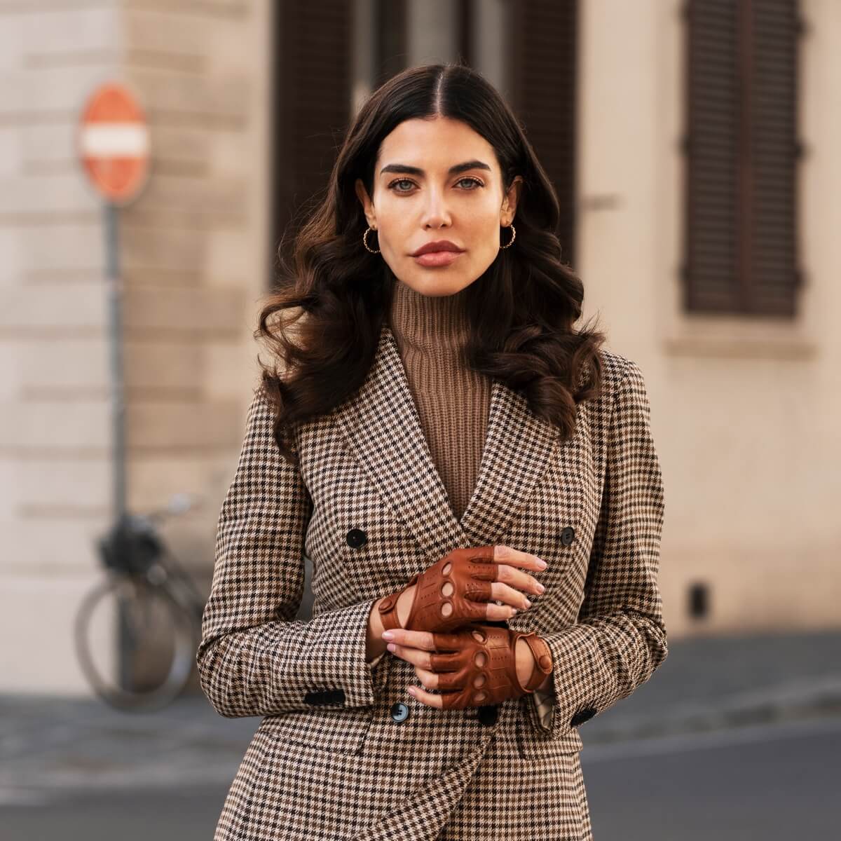 Stefania (cognac) - Italian fingerless lambskin leather driving gloves - Bellanzari - Luxury Driving Gloves - Handmade in Italy - 5
