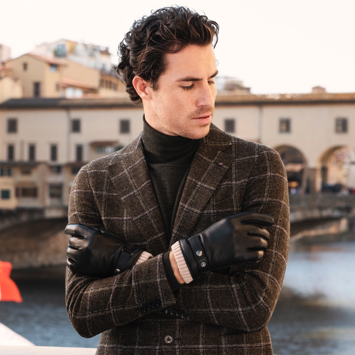 Alberto (black) - Italian lambskin leather gloves with cashmere lining & touchscreen feature - Bellanzari - Luxury Leather Gloves - Handmade in Italy - 9