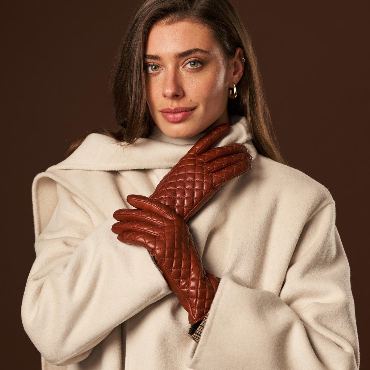 Aurora (brown) - classic Italian lambskin leather gloves with cashmere lining and checkered pattern - Bellanzari - Luxury Leather Gloves - Handmade in Italy - 11