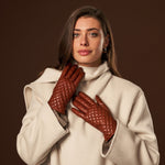 Aurora (brown) - classic Italian lambskin leather gloves with cashmere lining and checkered pattern - Bellanzari - Luxury Leather Gloves - Handmade in Italy - 6