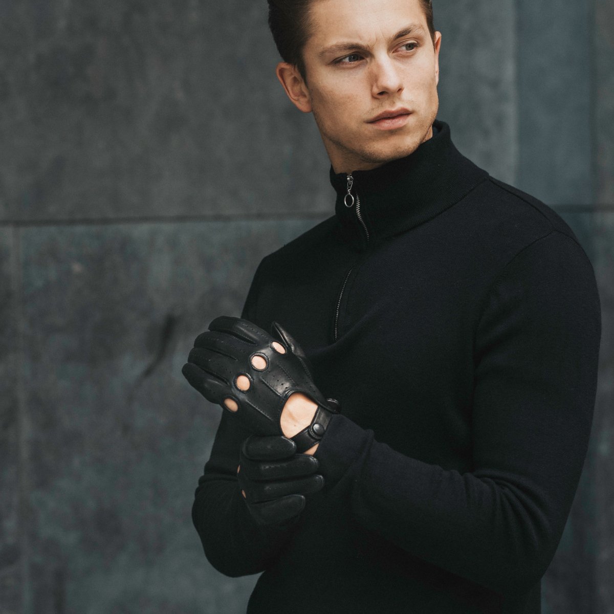 Fabio (black) – Italian lambskin leather driving gloves with touchscreen feature - Bellanzari - Luxury Driving Gloves - Handmade in Italy - 8