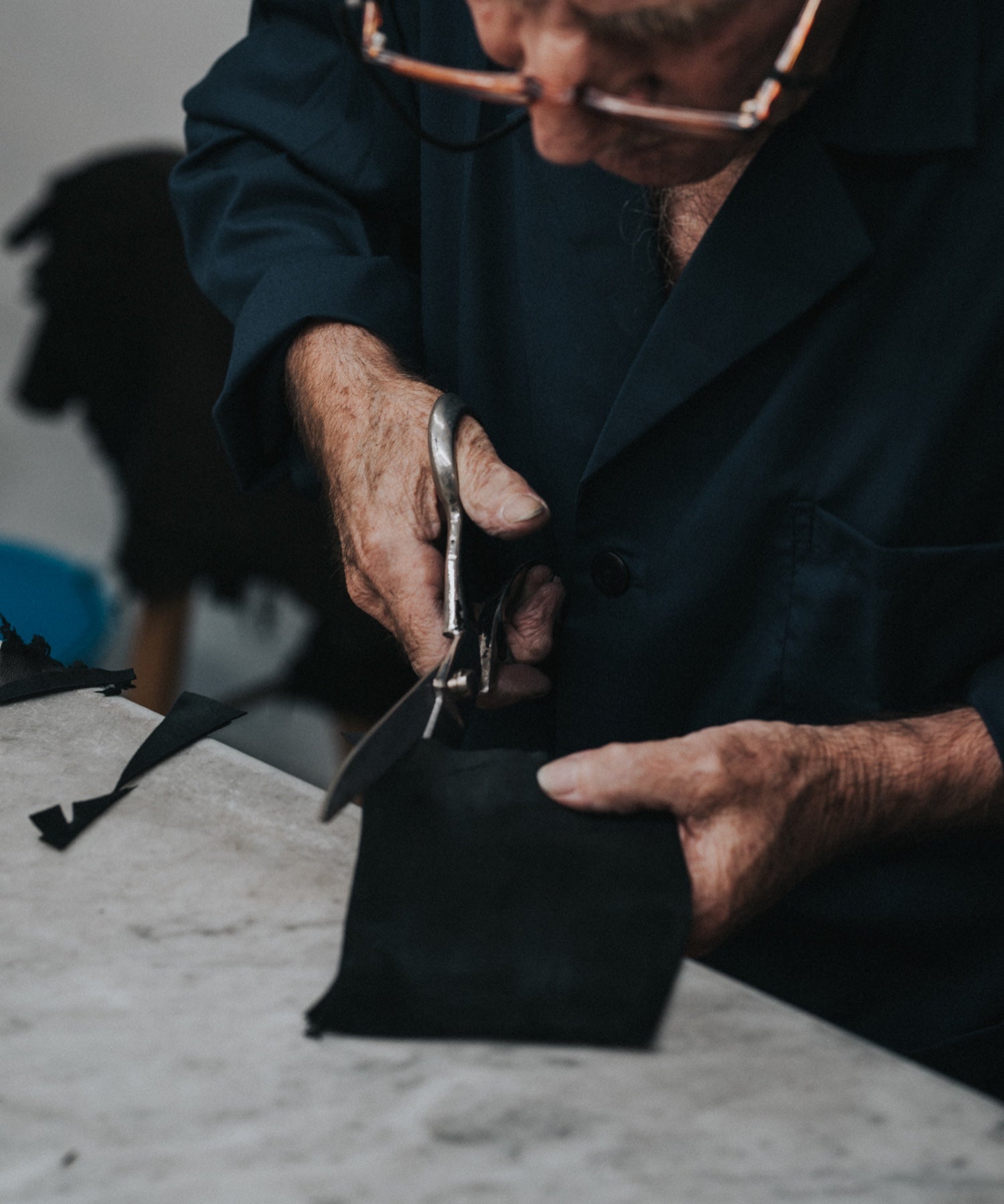 indonesian sheep suede glove dress men leather factory Suede Leather Gloves Men Bellanzari