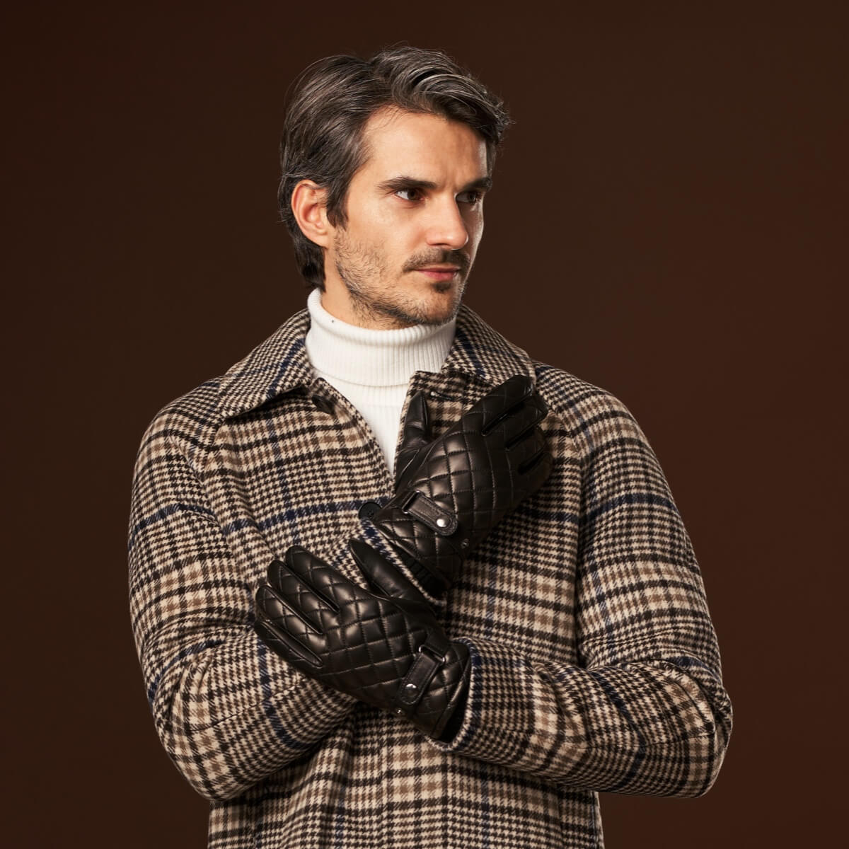 Gennaro (black) – Italian lambskin gloves with cashmere lining and checkered detail - Bellanzari - Luxury Leather Gloves - Handmade in Italy - 6
