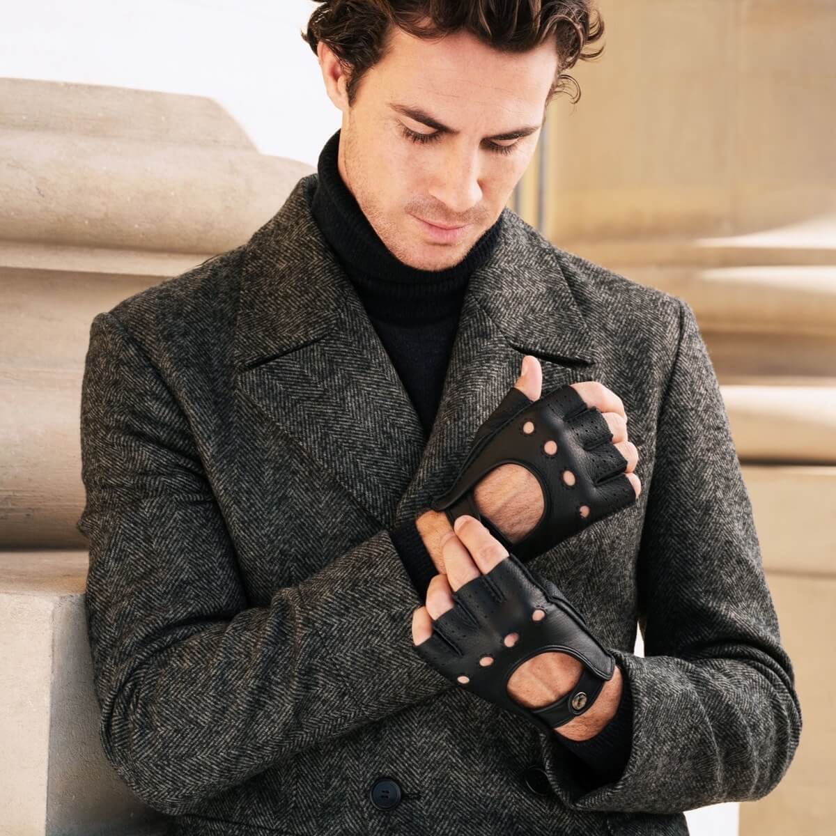 Lazzaro (black) – Fingerless Italian driving gloves made of American deerskin leather - Bellanzari - Luxury Driving Gloves - Handmade in Italy - 4
