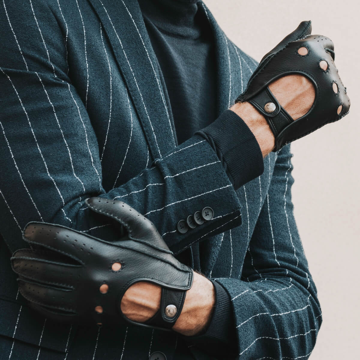 Luigi (black) – Italian driving gloves in American deerskin leather - Bellanzari - Luxury Driving Gloves - Handmade in Italy - 7