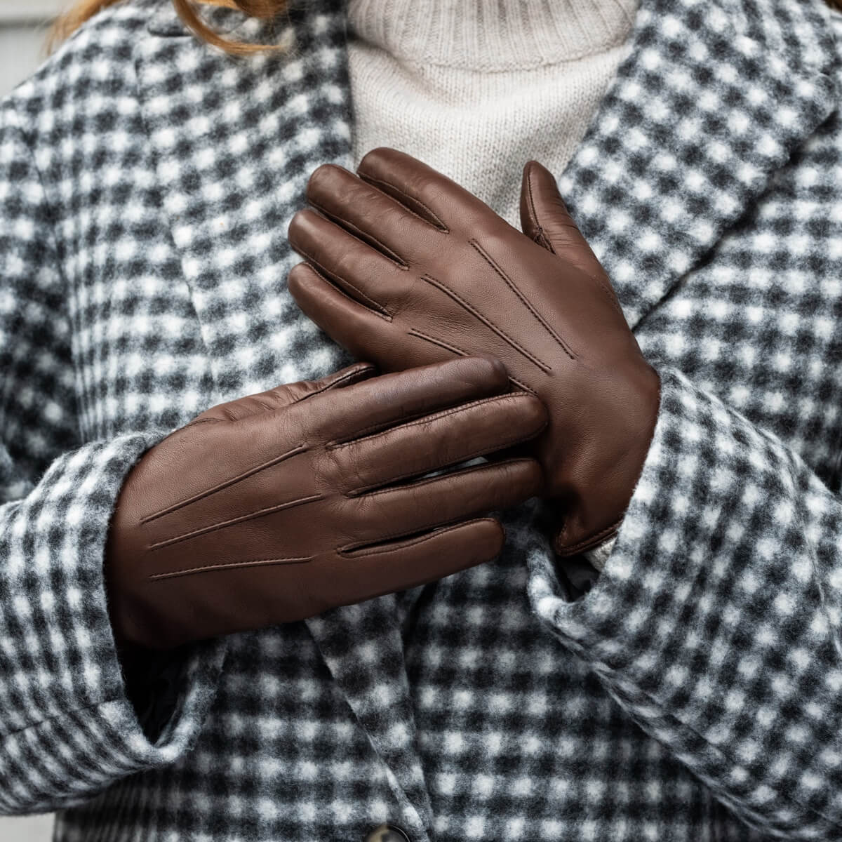 Raffaella (brown) - Italian lambskin leather gloves with brown rabbit fur lining - Bellanzari - Luxury Leather Gloves - Handmade in Italy - 10