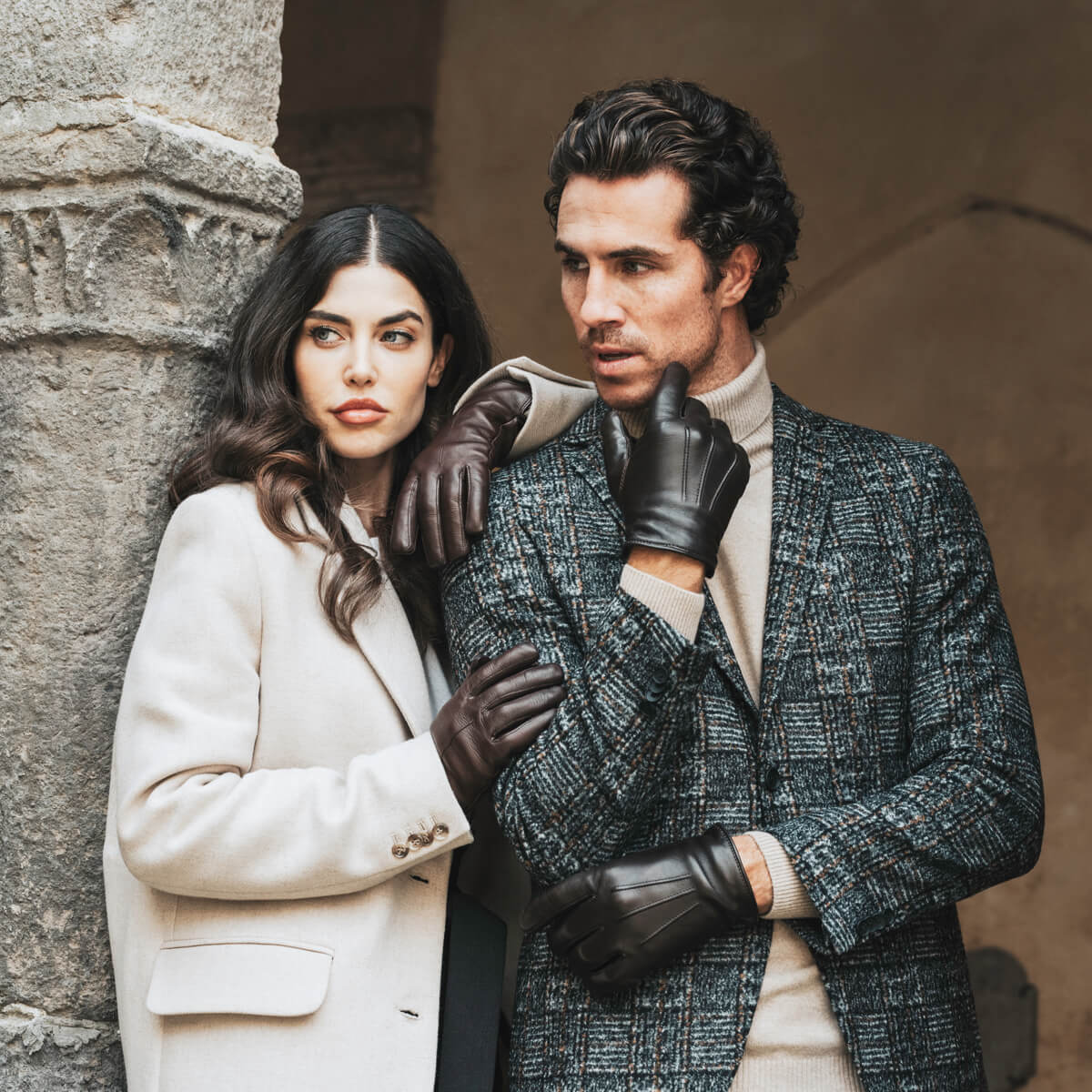 Raffaella (brown) - Italian lambskin leather gloves with brown rabbit fur lining - Bellanzari - Luxury Leather Gloves - Handmade in Italy - 8