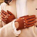 Roberta (cognac) - classic Italian lambskin leather driving gloves & touchscreen feature
Bellanzari- Luxury Leather Gloves - Handmade in Italy - 6