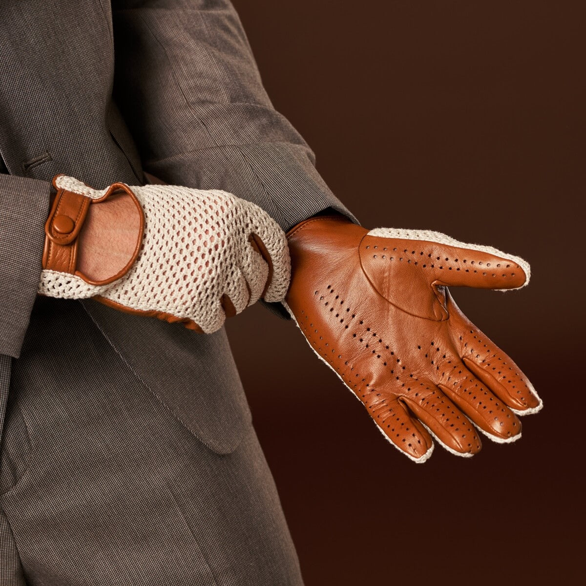 Rocco (cognac) - Hand-sewn Italian crochet driving gloves from lambskin leather - Bellanzari- Luxury Leather Gloves - Handmade in Italy - 5