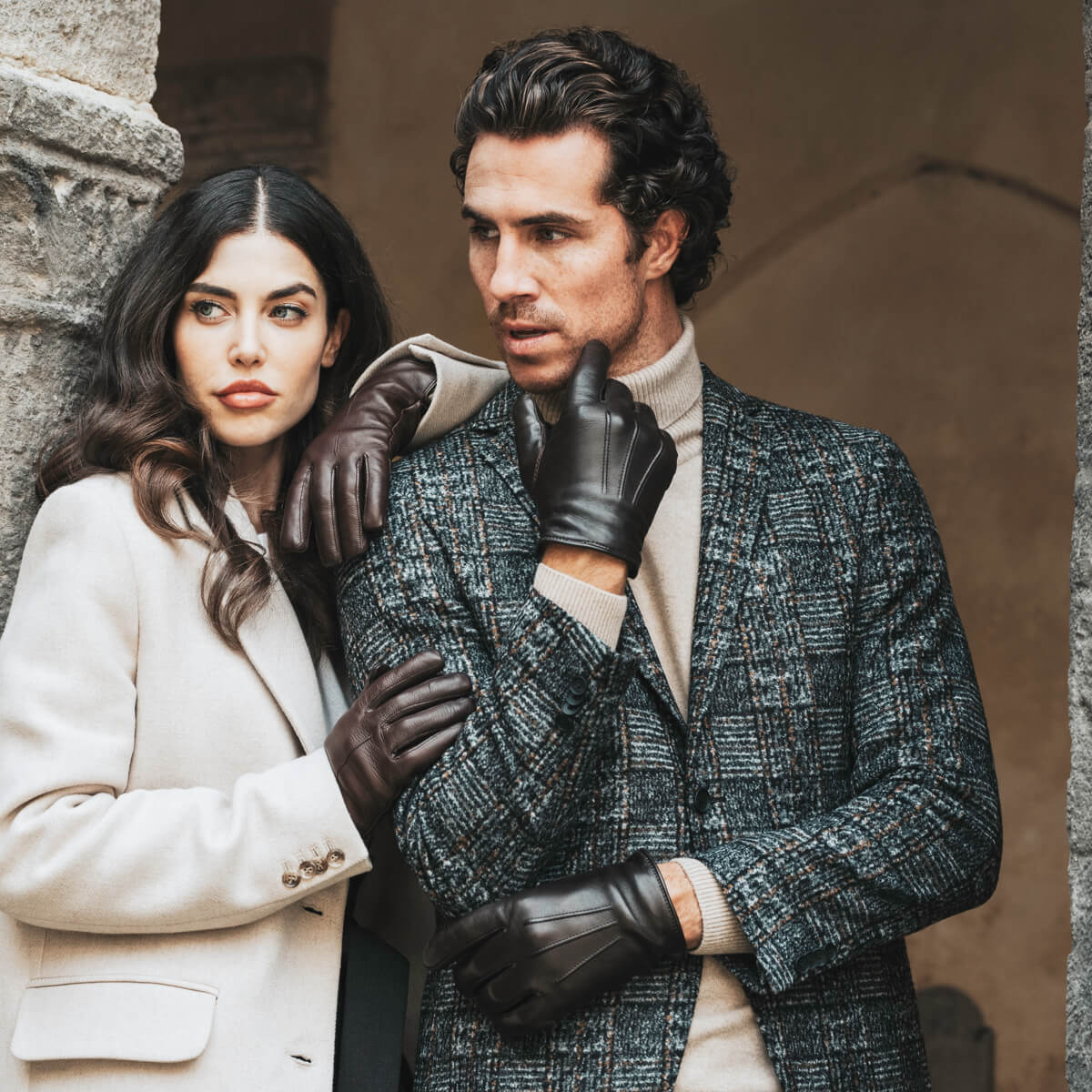 Stefano (black) - classic Italian lambskin leather gloves with cashmere lining - Bellanzari - Luxury Leather Gloves - Handmade in Italy - 8