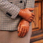 Valentina (cognac) - Italian lambskin leather gloves with cashmere lining - Bellanzari - Luxury Leather Gloves - Handmade in Italy - 5