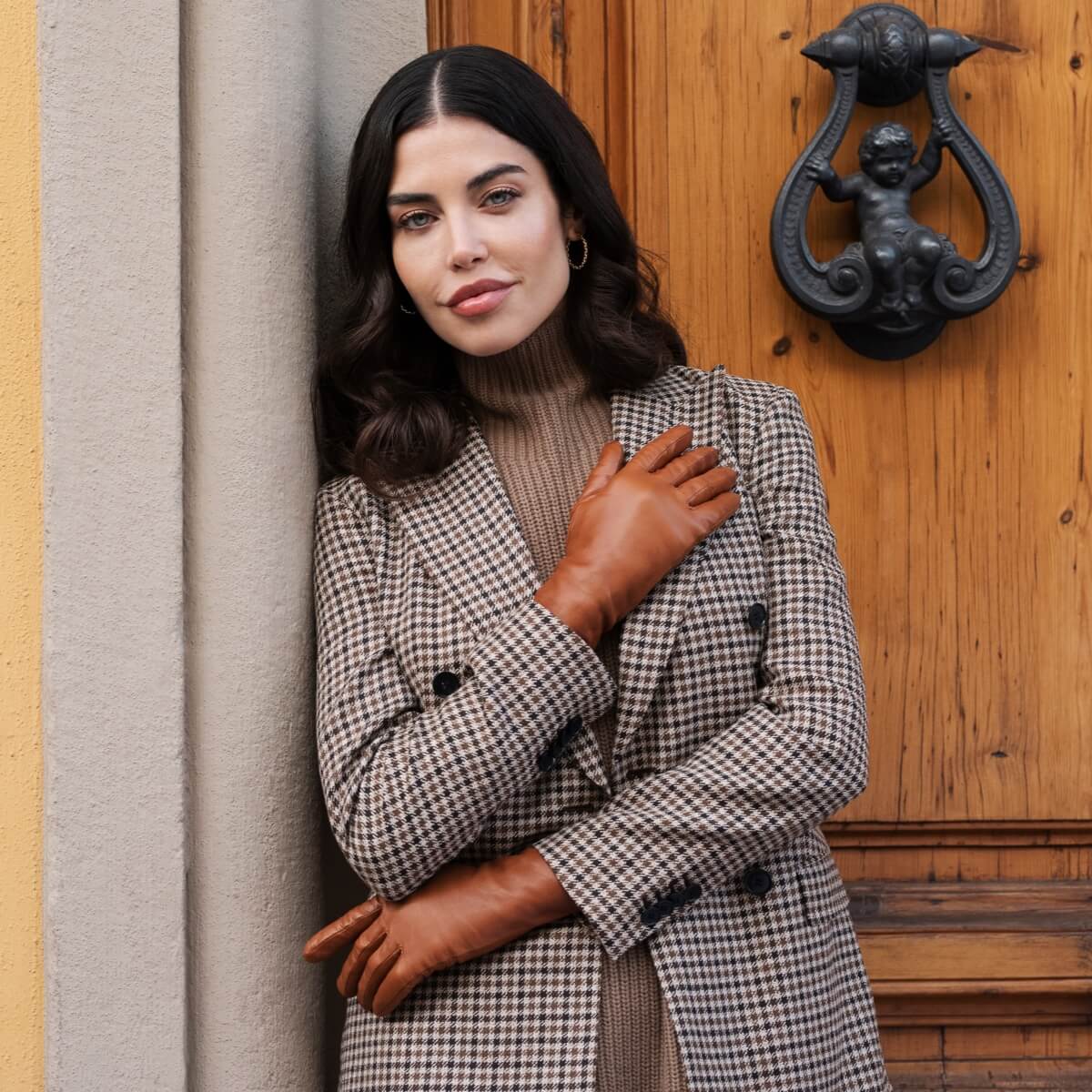 Valentina (cognac) - Italian lambskin leather gloves with cashmere lining - Bellanzari - Luxury Leather Gloves - Handmade in Italy - 6